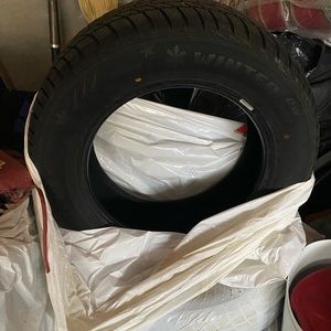 4x P215/60R16 Dynamo Winter tires